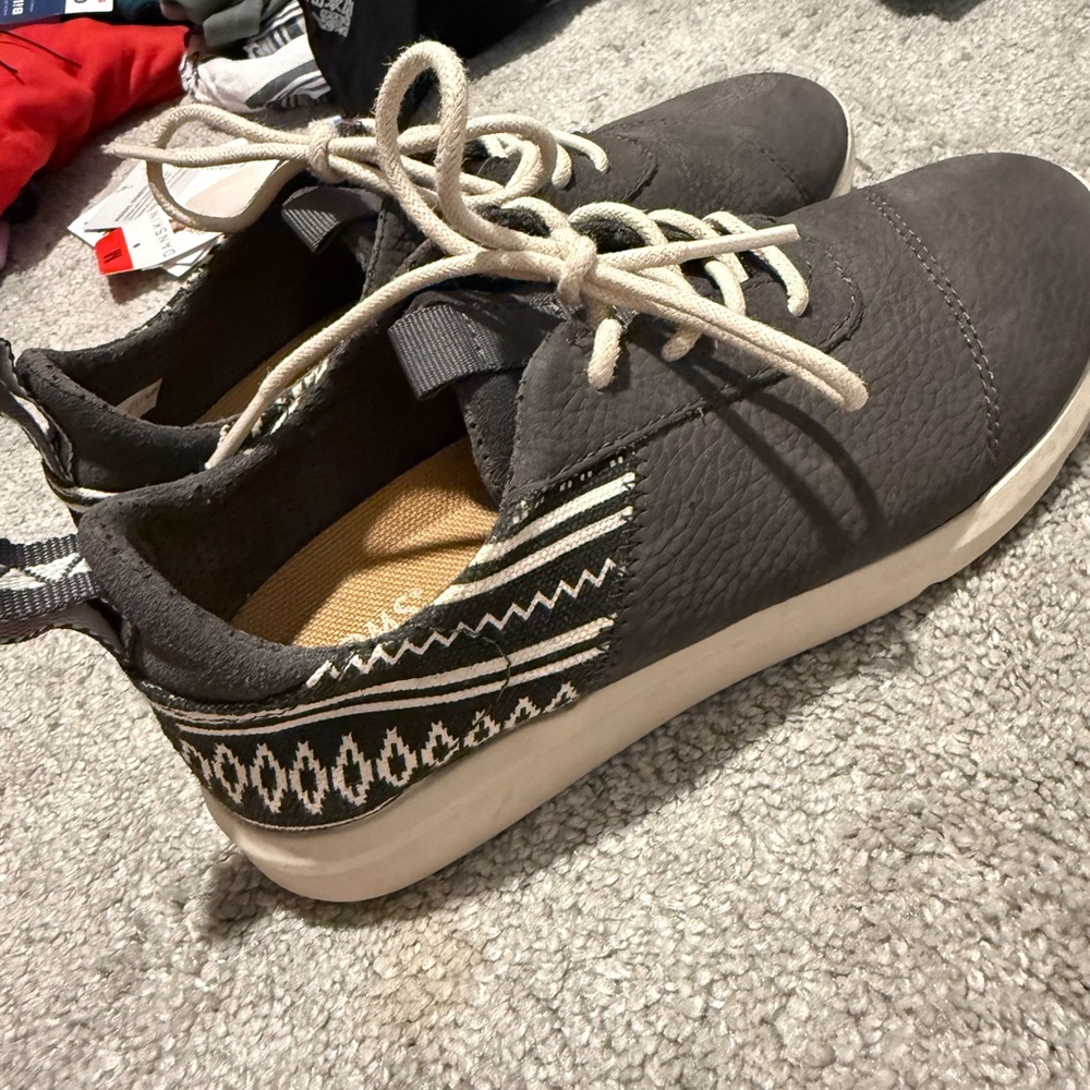 Gray Women’s Toms Sneakers